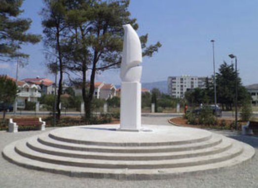 Bombardovanje Podgorice 1944. spomenik agresoru