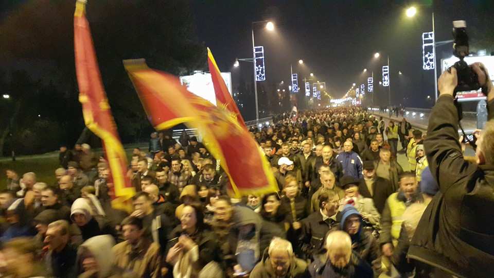 [Слика: protestna-setnja.jpg]