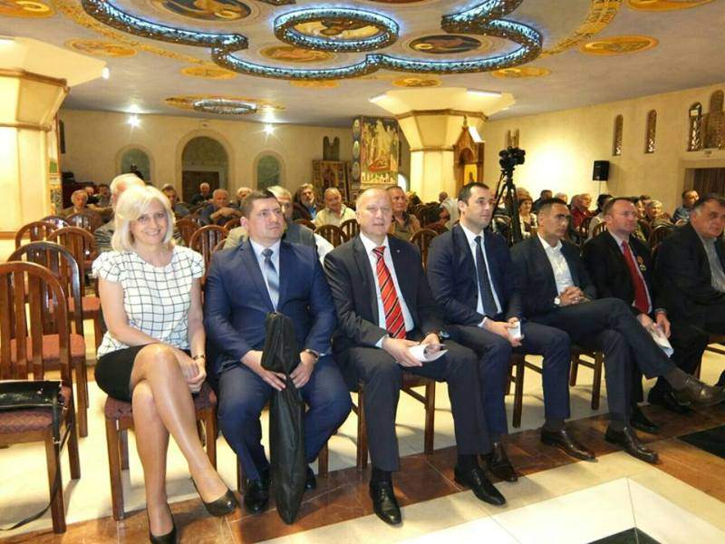 Друштво црногорско-руског пријатељства. У првом реду делегасије Руске амбасаде и Берана