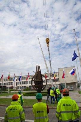 Move of "NATO Star" to new headquarters