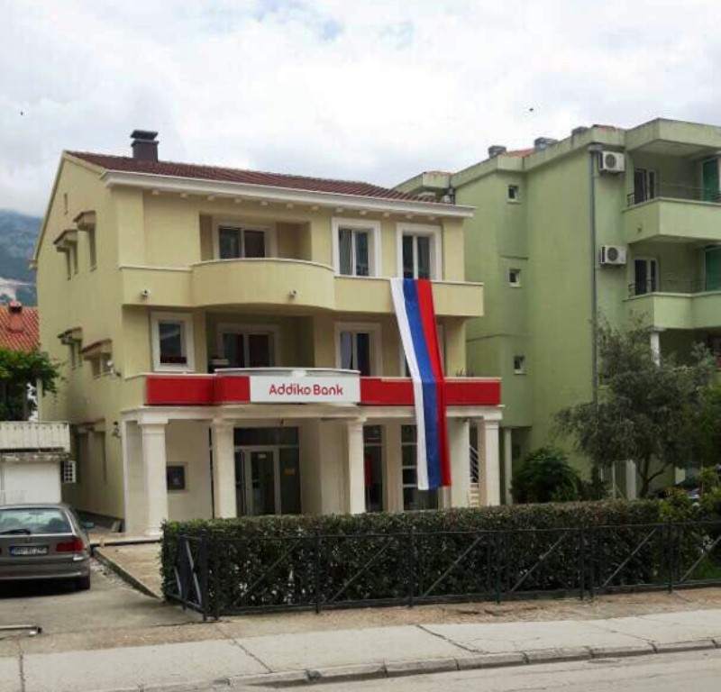 trobojka budva
