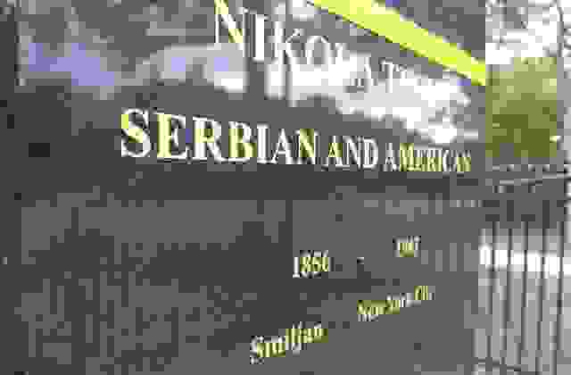 teslaspomenik