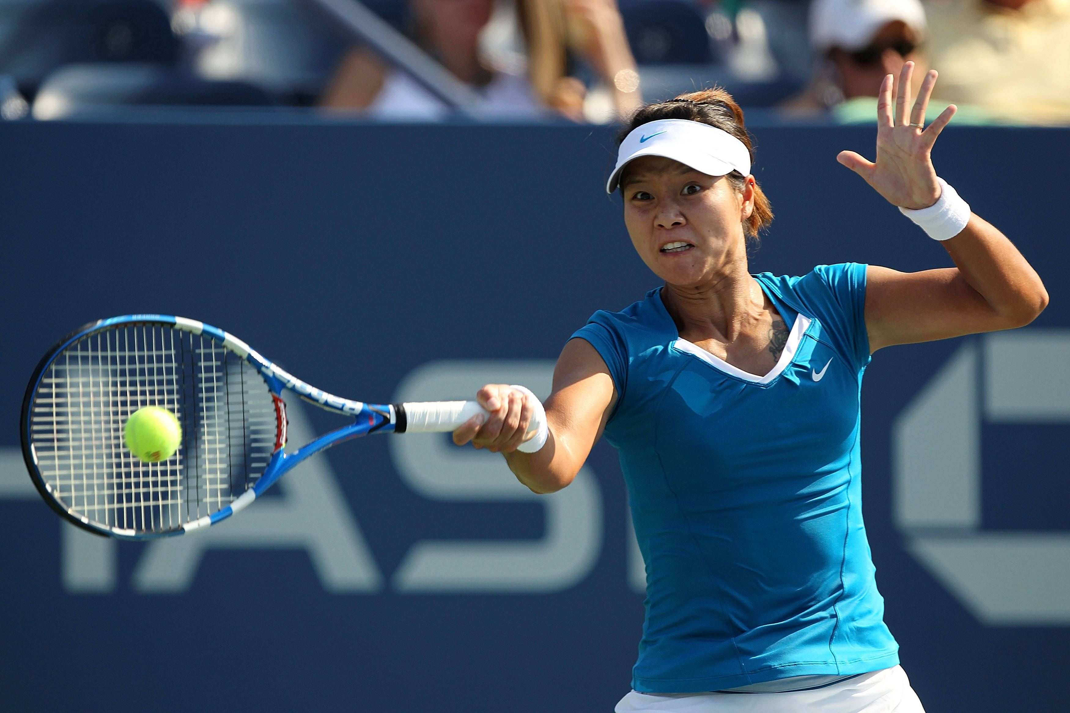 Li na. Li na Tennis Player. Ли. Австрийская теннисистка фото. Никулеску Михаил