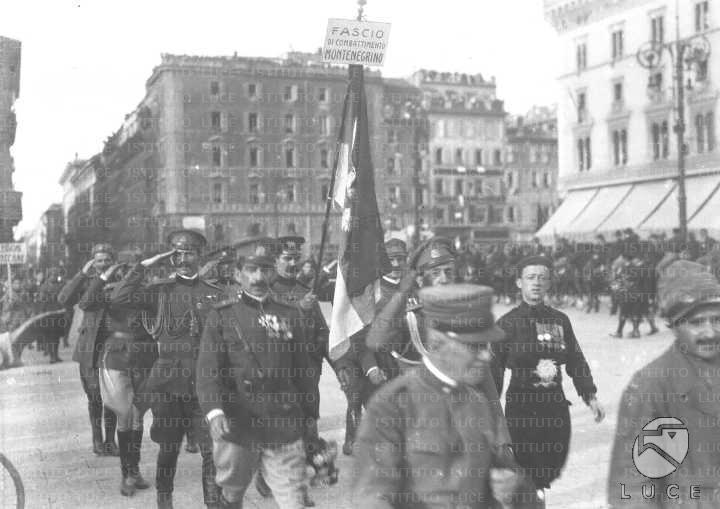 Danas Crna Gora i službeno postaje srpska država - Page 4 Crnogorski-fasisti-2