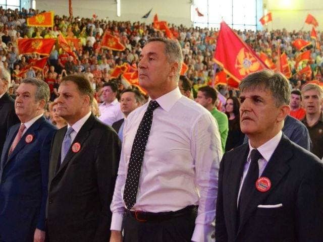 Milo, Mugi, Migo i Sveto za šaku dolara