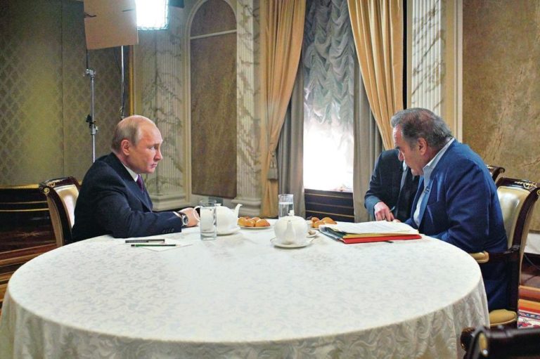 Stoun i Putin