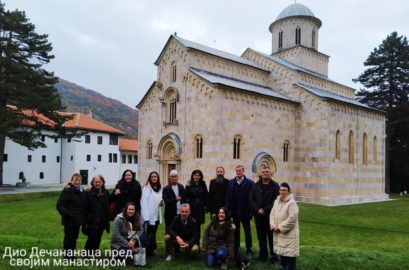 ИН4С са Србима на Задушницама у Метохији: „Ово је Србија, узалуд прекопавање гробаља“