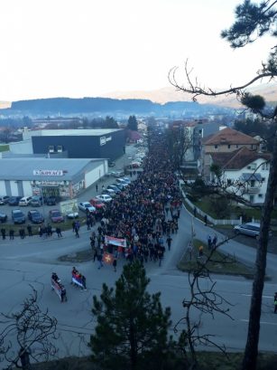 Црна Гора на ногама: У свим градовима народ поручује – Не дамо светиње! (фото, видео)