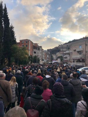 budva-litija-9-februar-307x409.jpg