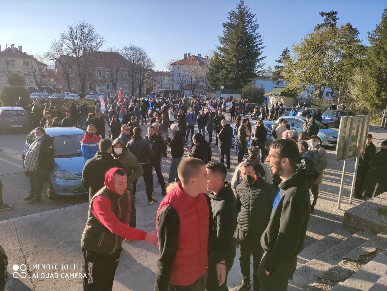 (ВИДЕО) Народ уз министра правде: Протестне шетње, блокаде путева