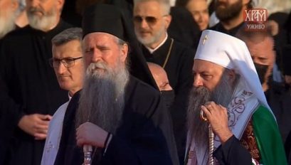 ВЕЛИЧАНСТВЕНИ ДОЧЕК ПАТРИЈАРХА: Река верног народа окупила се испред Храма у Подгорици ВЕЛИЧАНСТВЕНИ ДОЧЕК ПАТРИЈАРХА: Река верног народа окупила се испред Храма у Подгорици